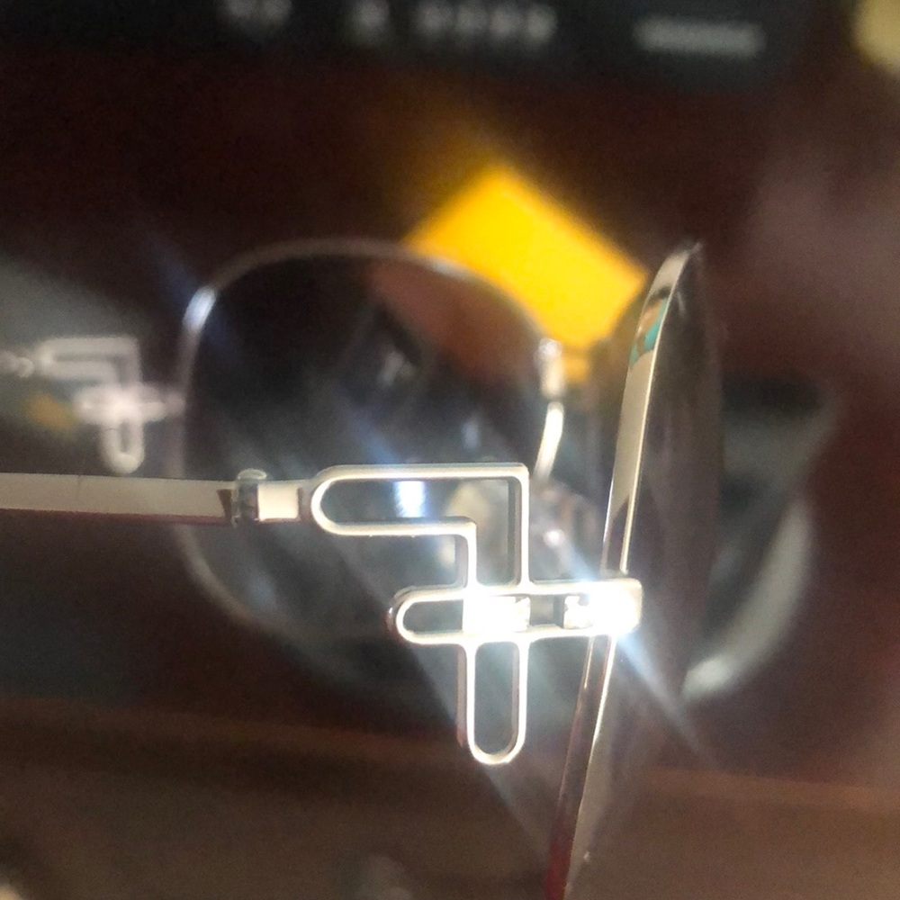 Sunglasses - Picture 5 of 8